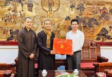 Chùa Linh Quang chúc Tết và tặng quà các cơ quan ban ngành huyện Hiệp Hoà – Bắc Giang