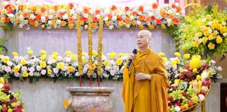 Buổi tụng kinh cuối năm Quý Mão đầy trang nghiêm ấm áp