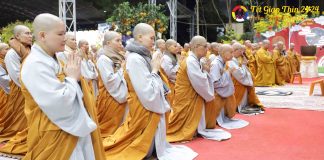 Thiêng liêng thời khắc chào đón giao thừa tại Thiền Tôn Phật Quang