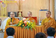 Quy y Tam Bảo mùng 3 Tết Giáp Thìn