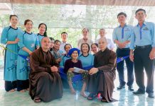 Củ Chi: Hội Từ Thiện Thiền Tôn Phật Quang thăm, chúc tết Mẹ VNAH và tặng quà cho người nghèo tại Thiền Thất Bảo Quang