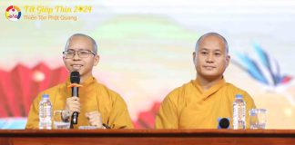 Ấm áp món quà đạo lý tối mùng 1 Tết Giáp Thìn