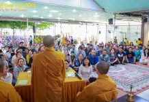 Quy y Tam Bảo mùng 4 Tết Giáp Thìn