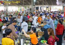 Không khí xuân ngập tràn đón mừng từng dòng người về Thiền Tôn Phật Quang dự Tết Nguyên Tiêu