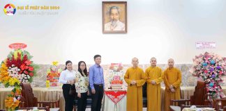 Ban Tôn giáo tỉnh thăm hỏi và chúc mừng Thiền Tôn Phật Quang nhân Đại lễ Phật Đản năm 2024